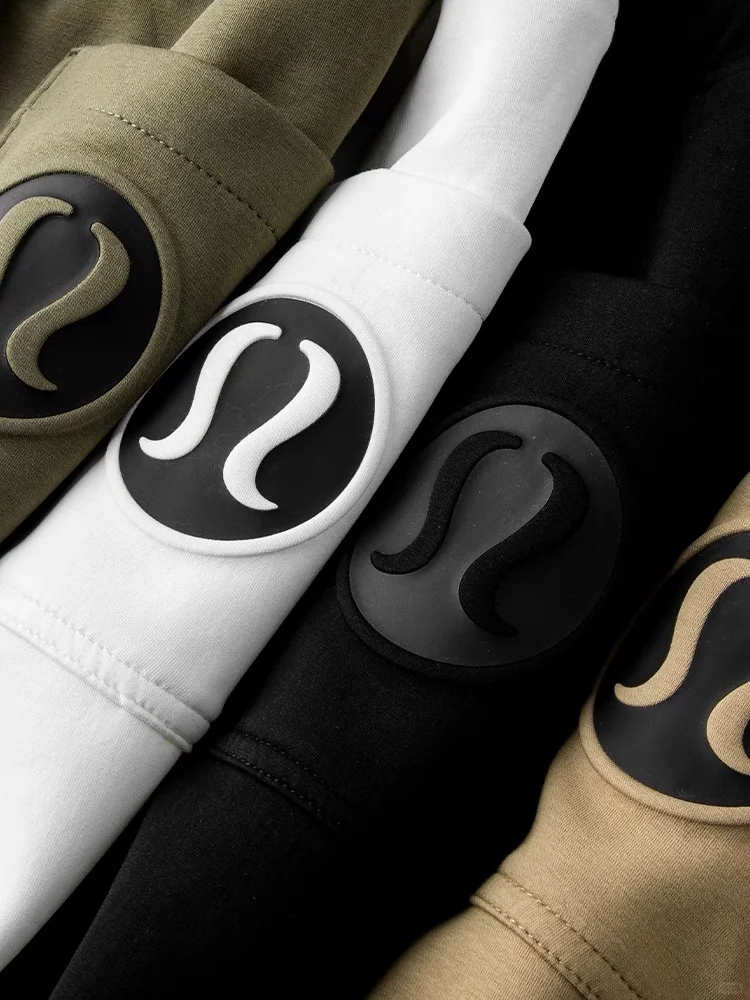 ?具有3D立体效果的服装logo印绣花工艺设计