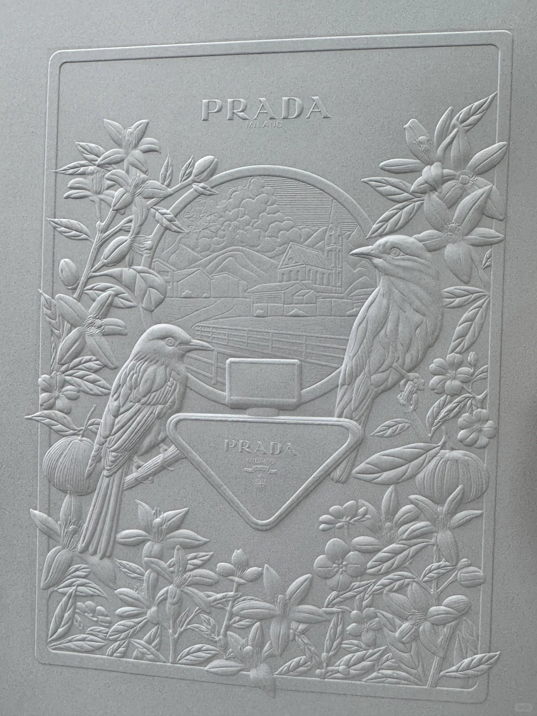 包装封神密码 浮雕击凸工艺太显高级!