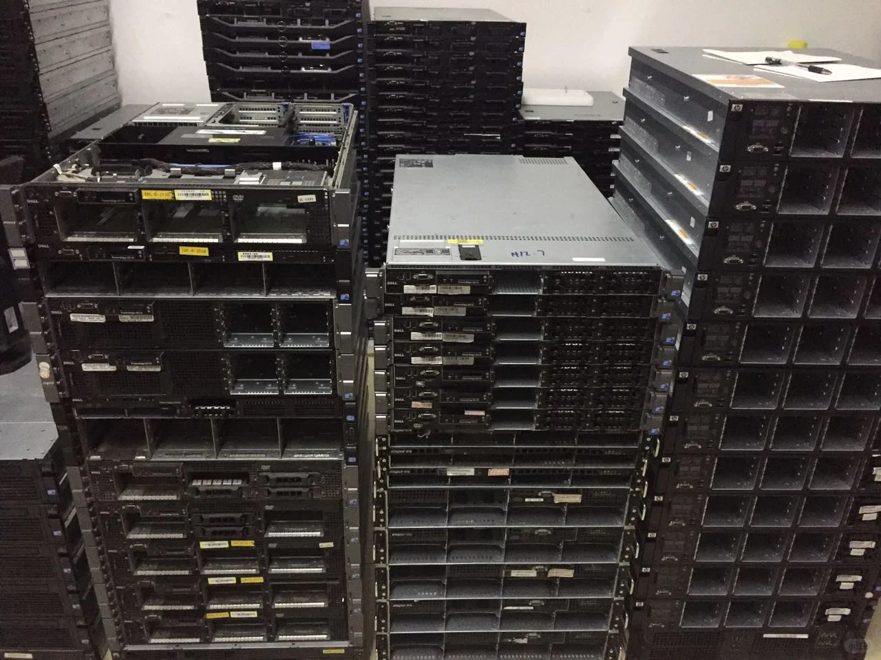 长期回收服务器 工作站 小型机 交换机 存储