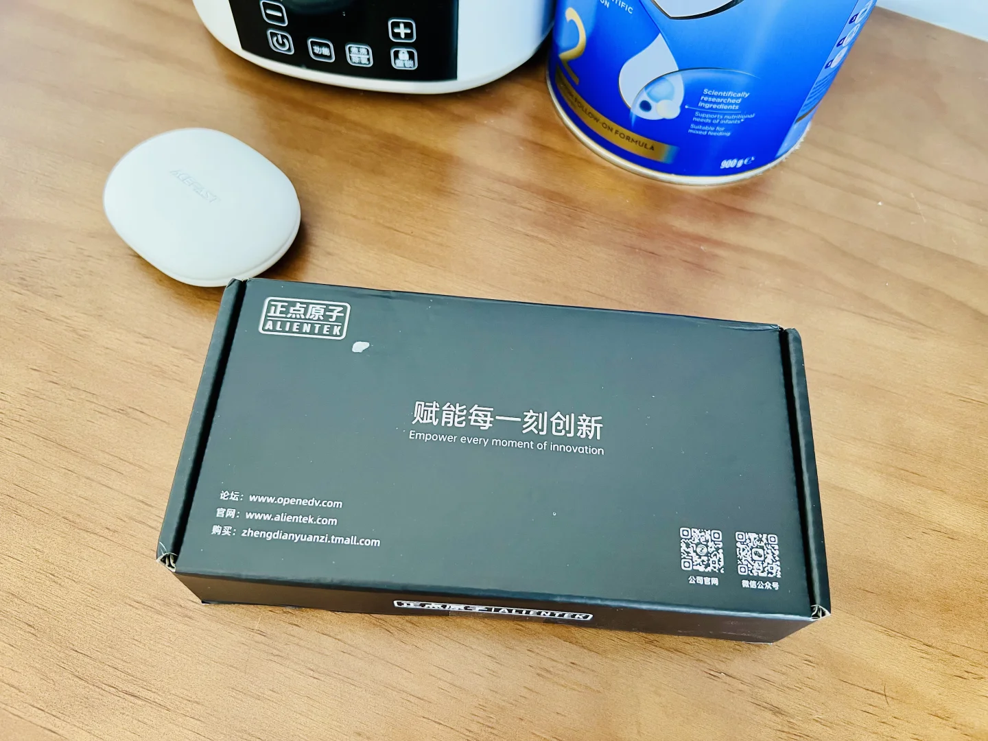 100块买了个AI对话机器人，可接入DeepSeek