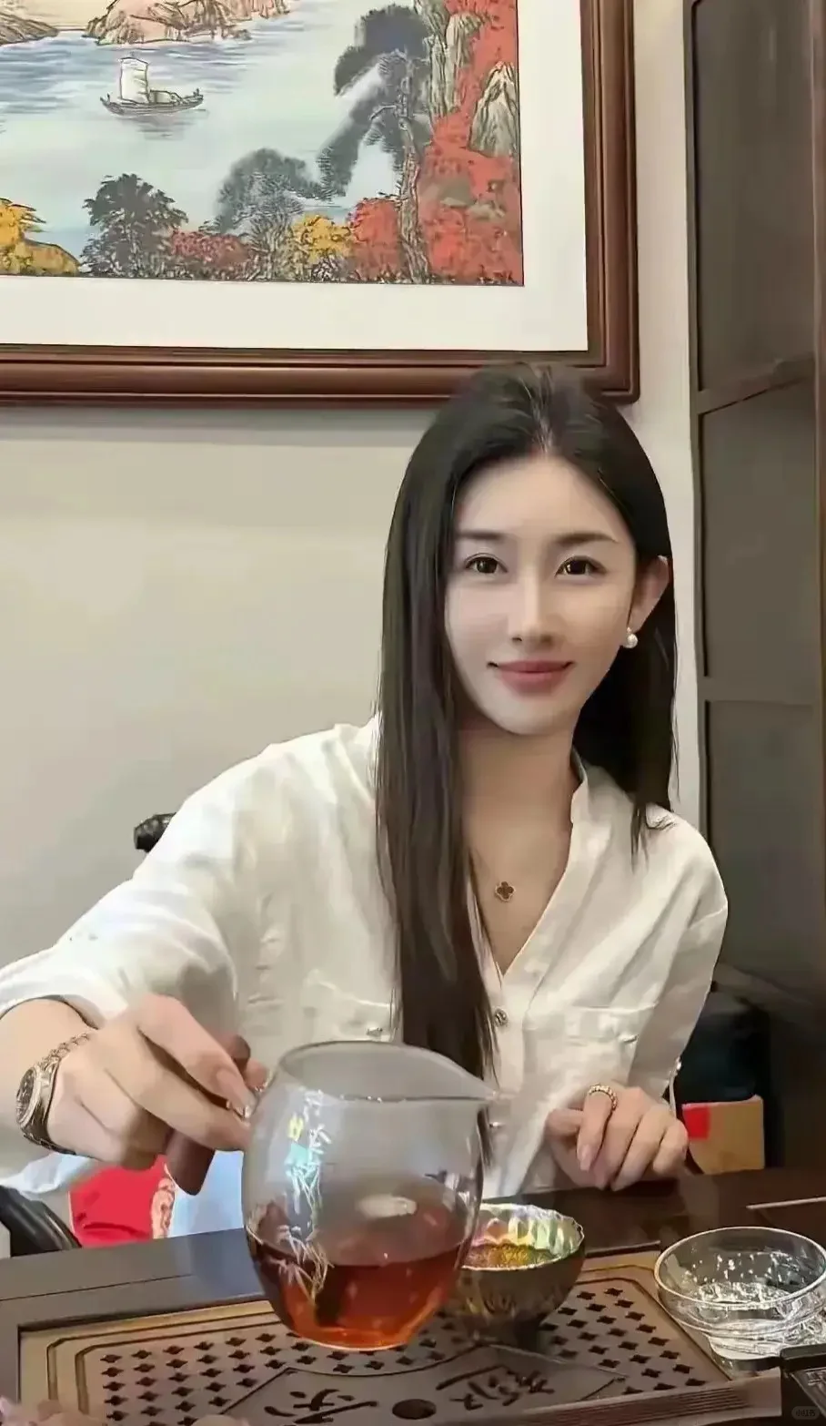 来客户公司喝茶交流合作