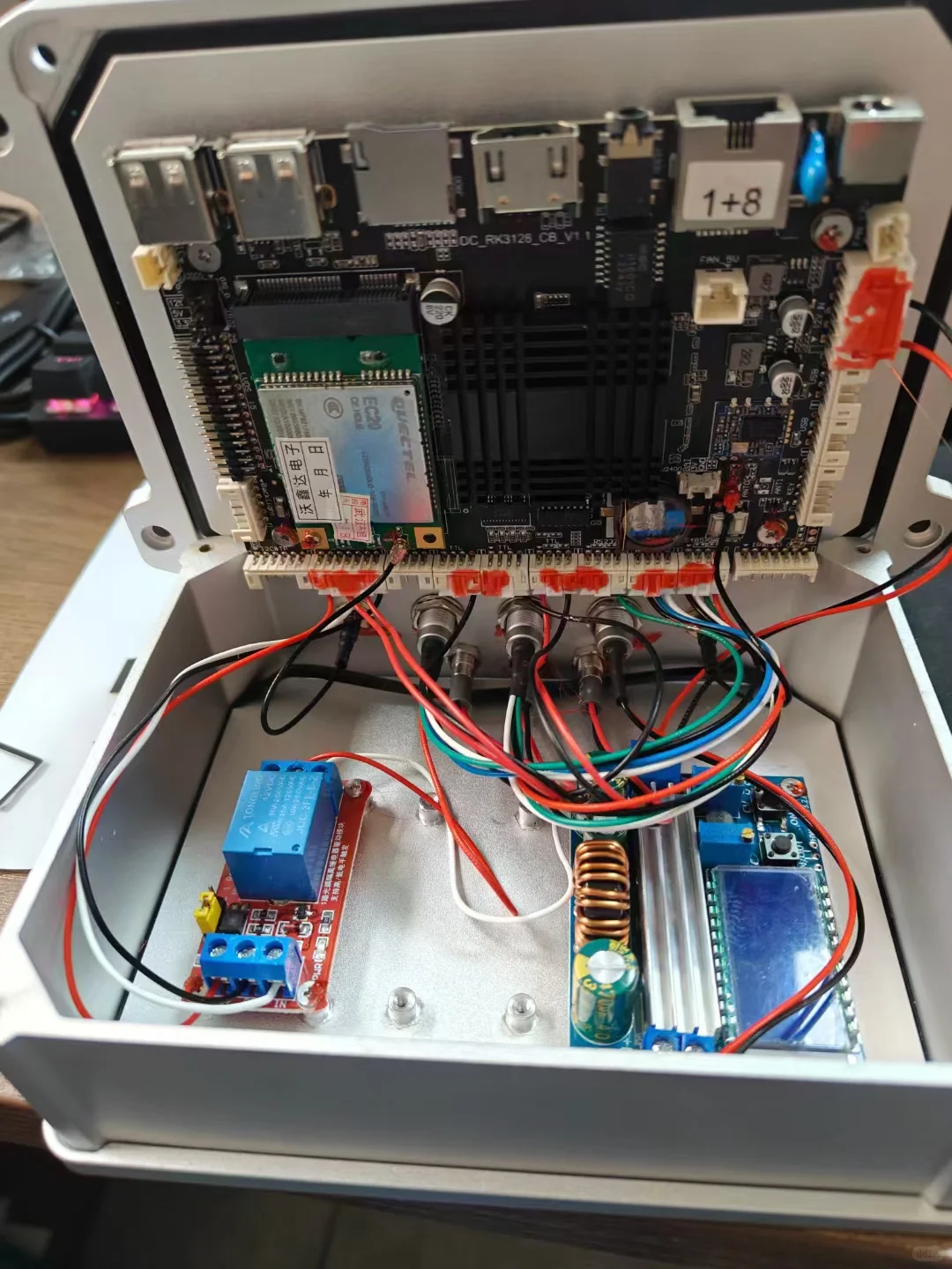 自动化监测盒子