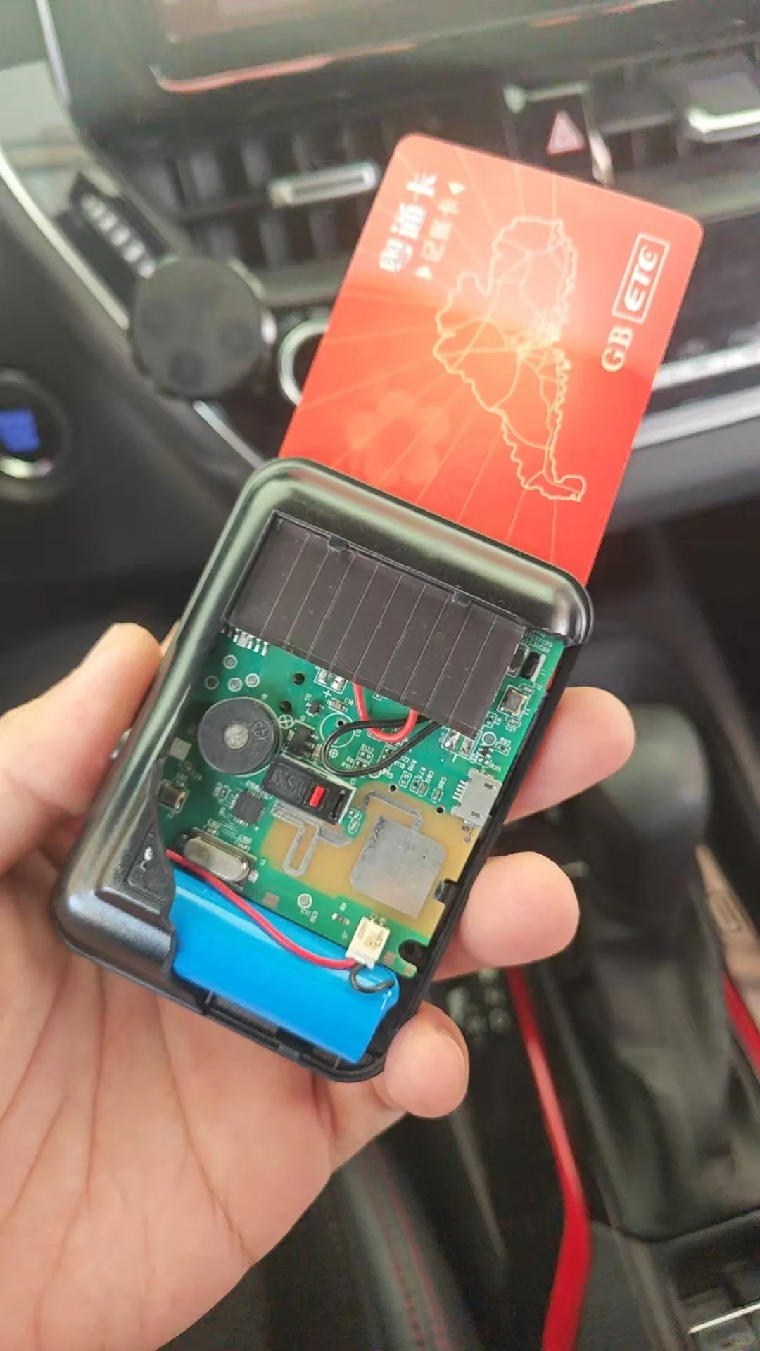 安装汽车挡风玻璃开平避坑指南。