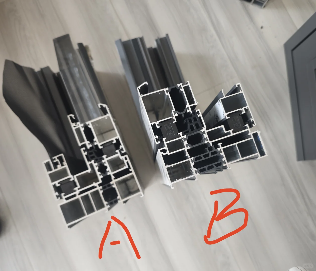 断桥铝三选一，请行家帮忙看看