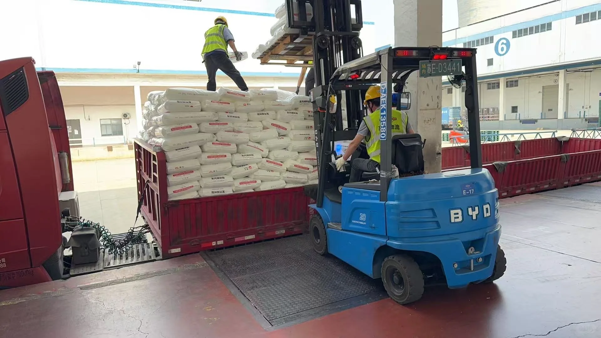 寻找塑料源头厂家 本人做国产进口PP PE颗粒