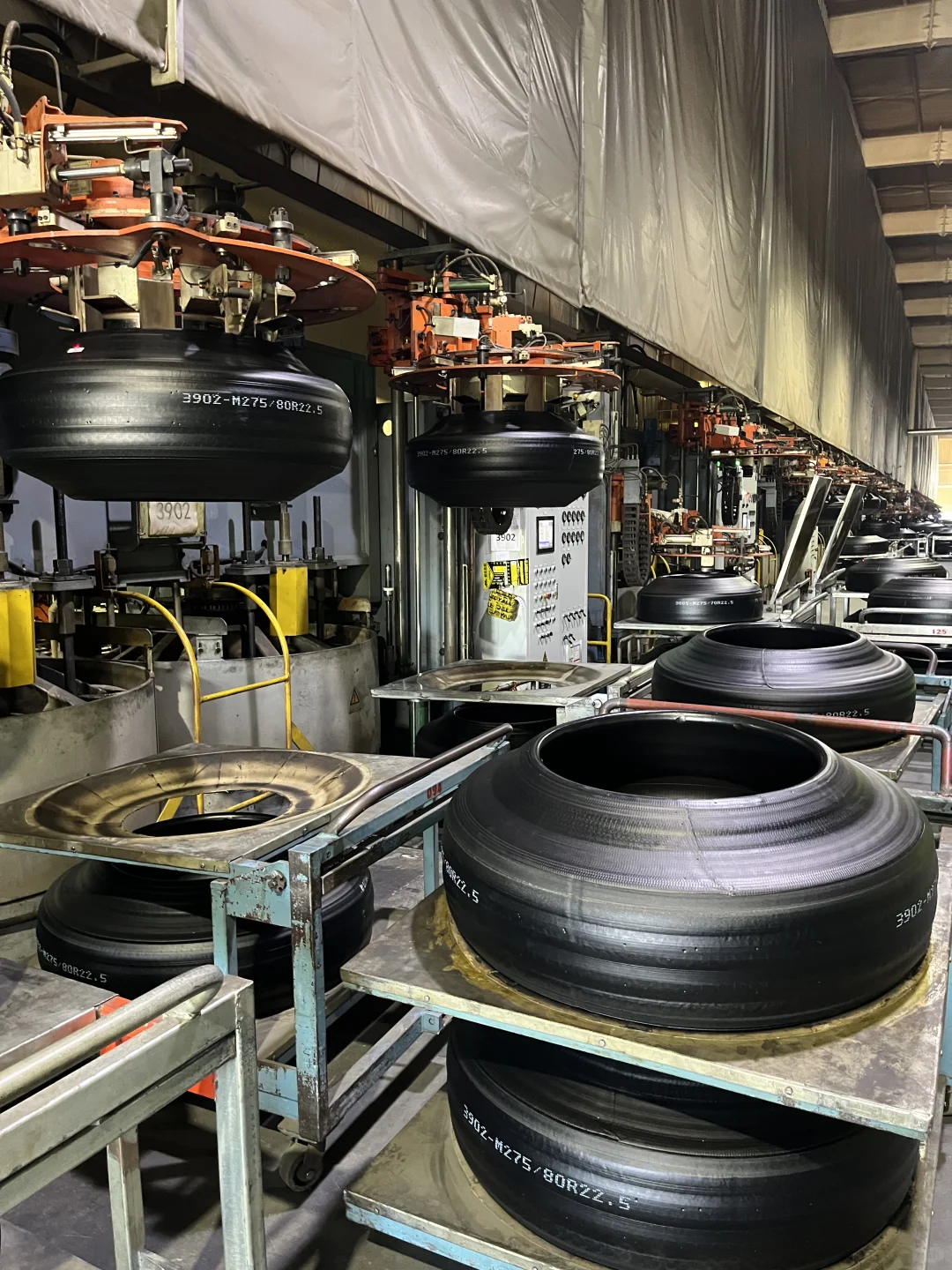 看看轮胎是怎么生产的～