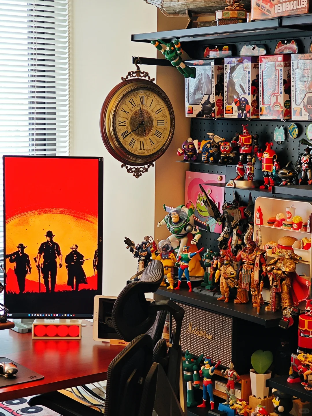 快30岁还在还童年债｜让家变成迷你玩具店