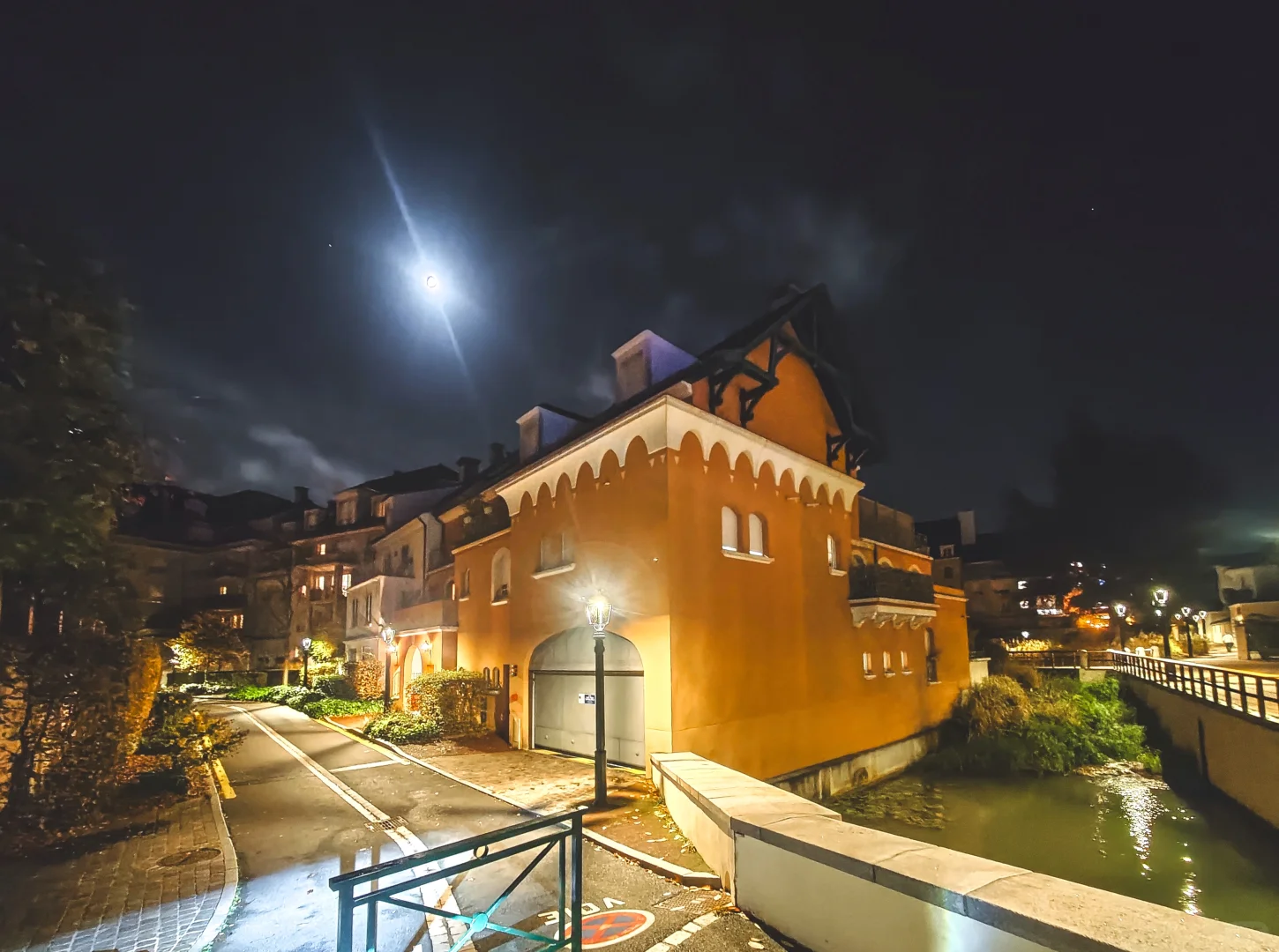 ??21世纪欧洲人热衷于新建中世纪城镇