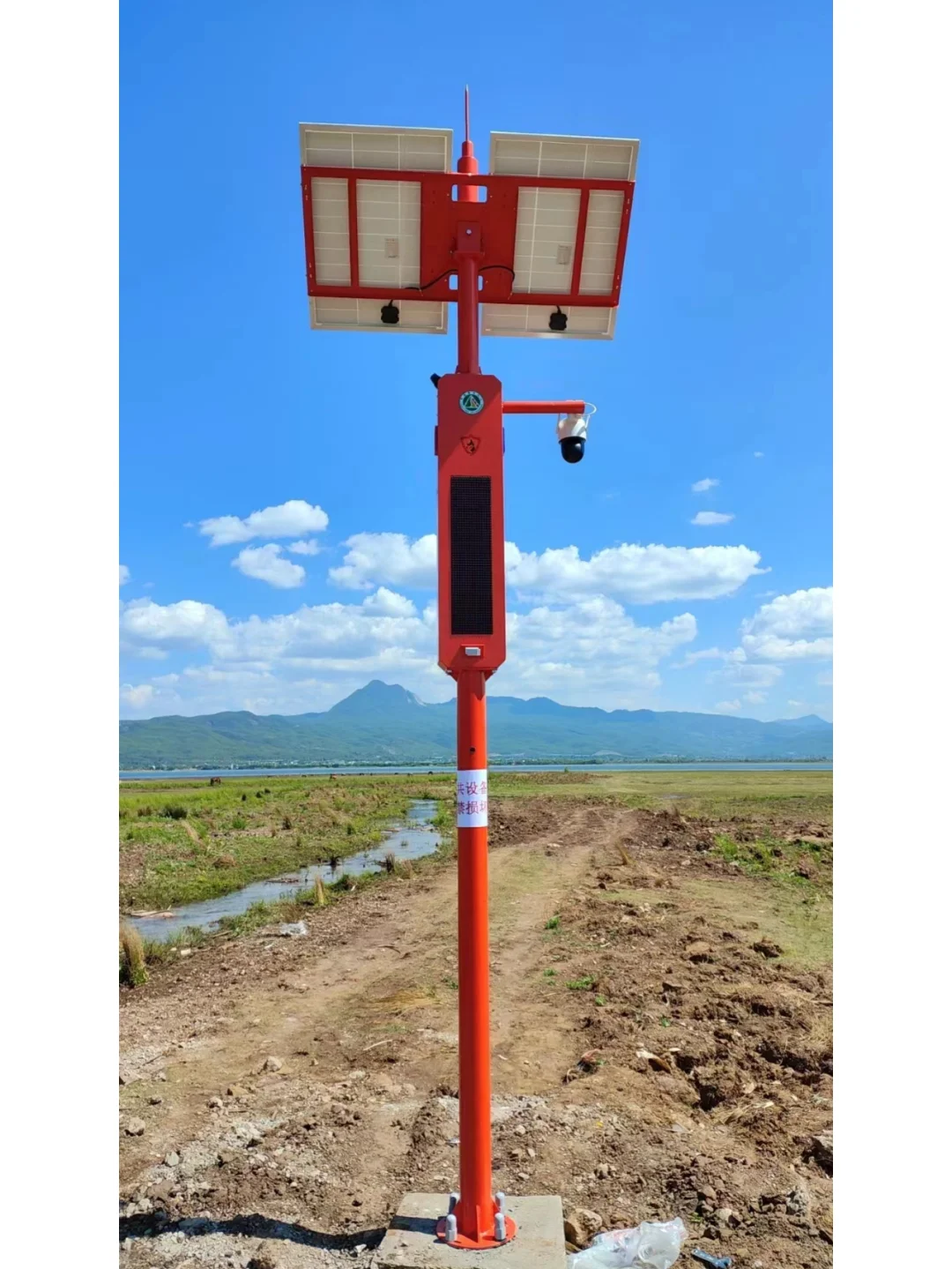 太阳能语音视频监控杆:智能安防的新选择