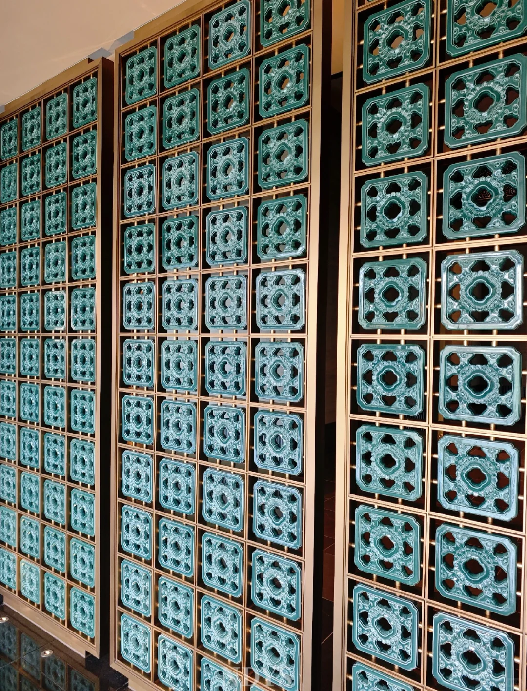 中式美学｜琉璃釉陶瓷砖屏风