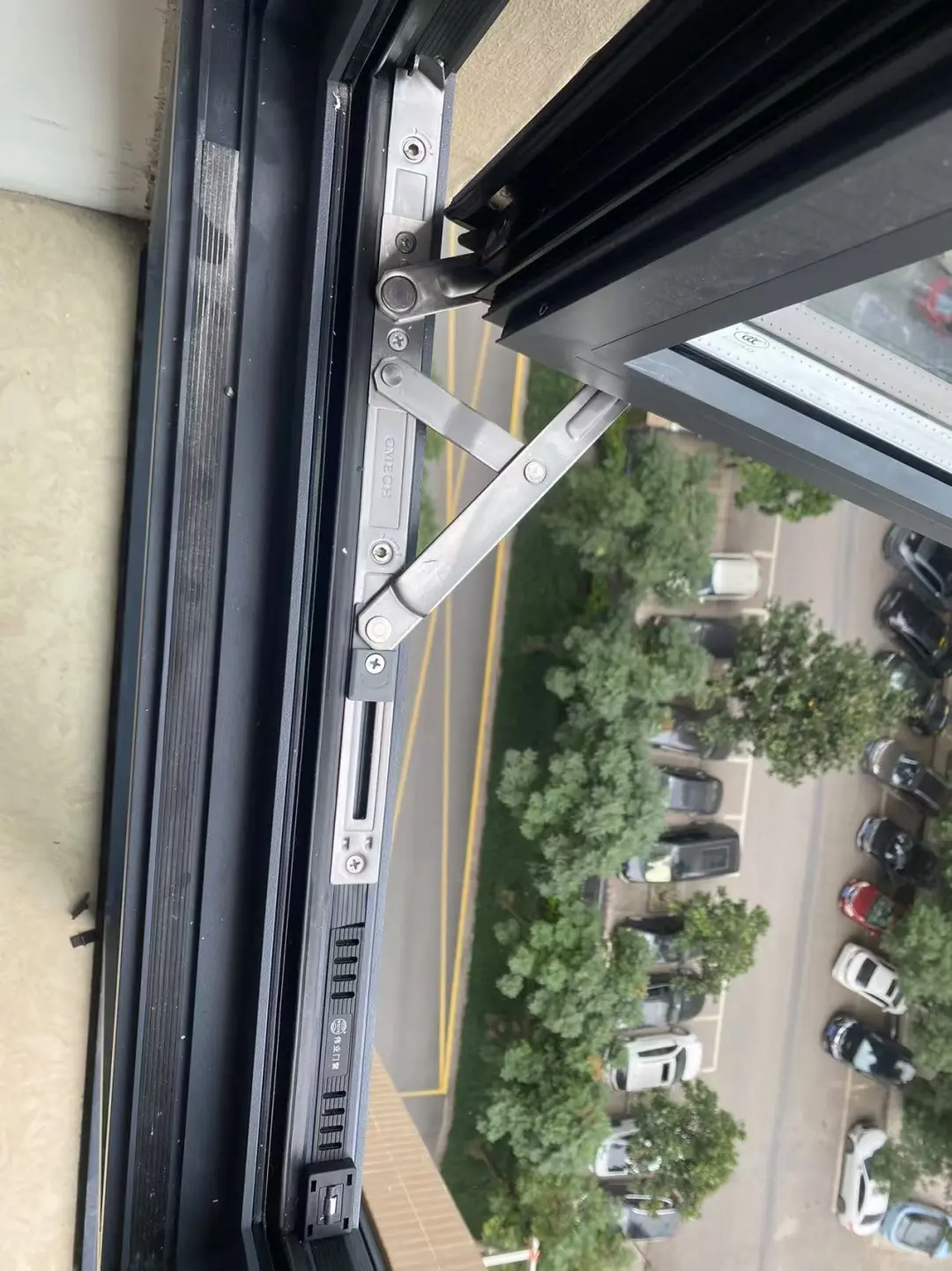 东阳旧窗换窗，封窗，断桥铝门窗看细节