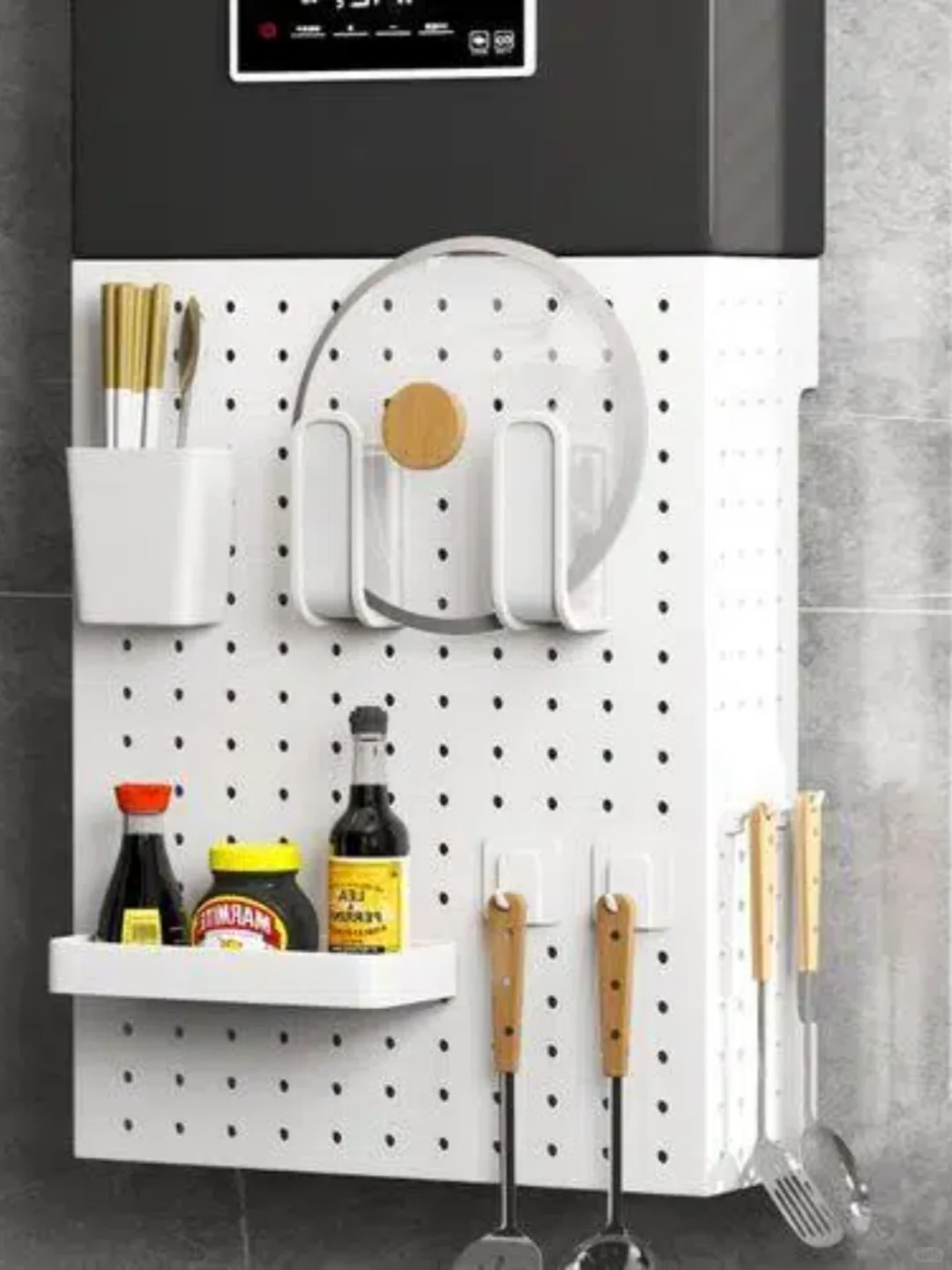 别让燃气热水器下方，毁了厨房的精致感！