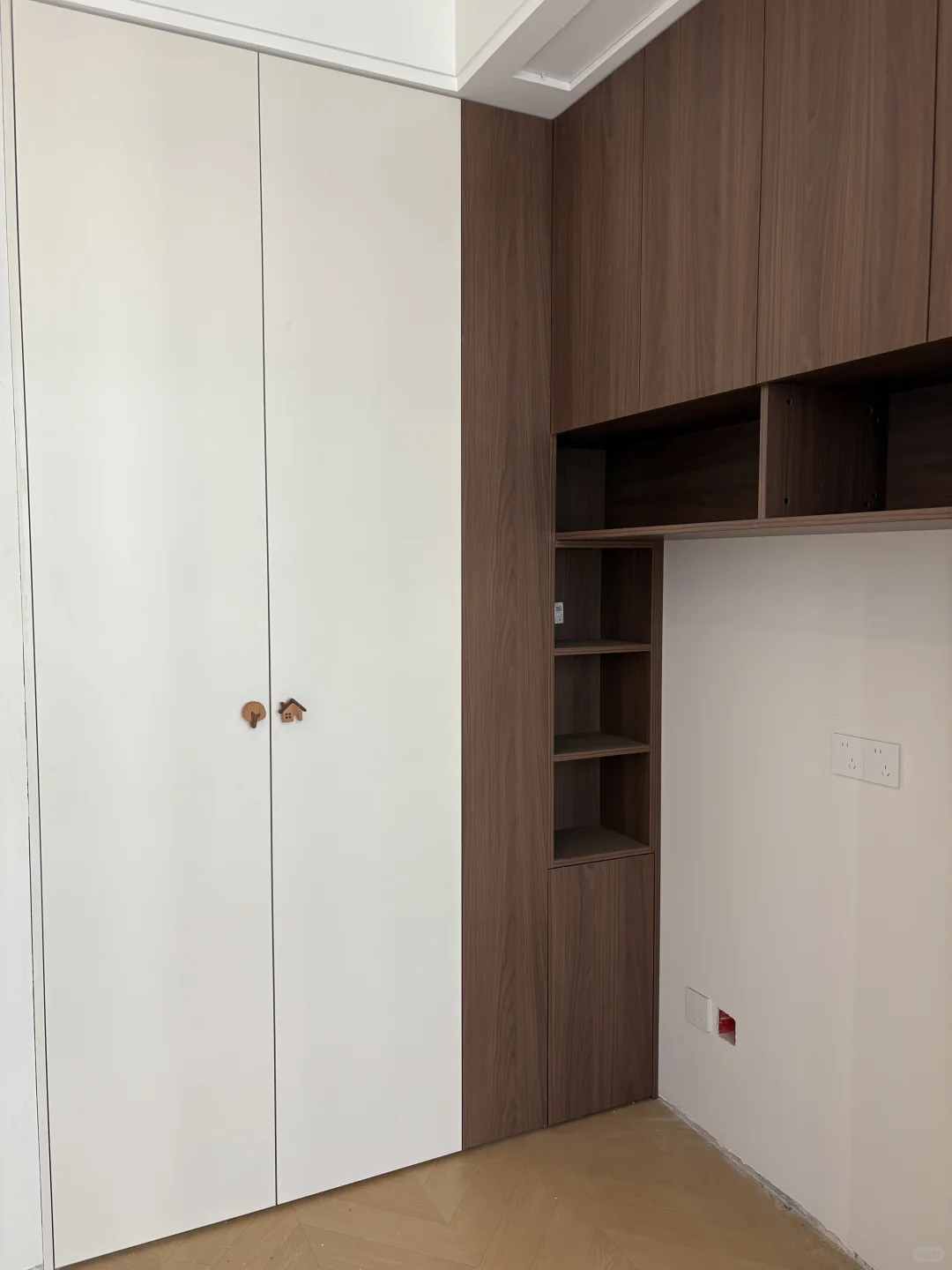 安装师傅说：你可真会选全屋定制配色呀！