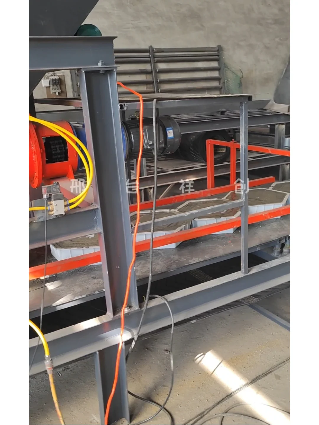 祥创混凝土预制块布料机器生产线设备