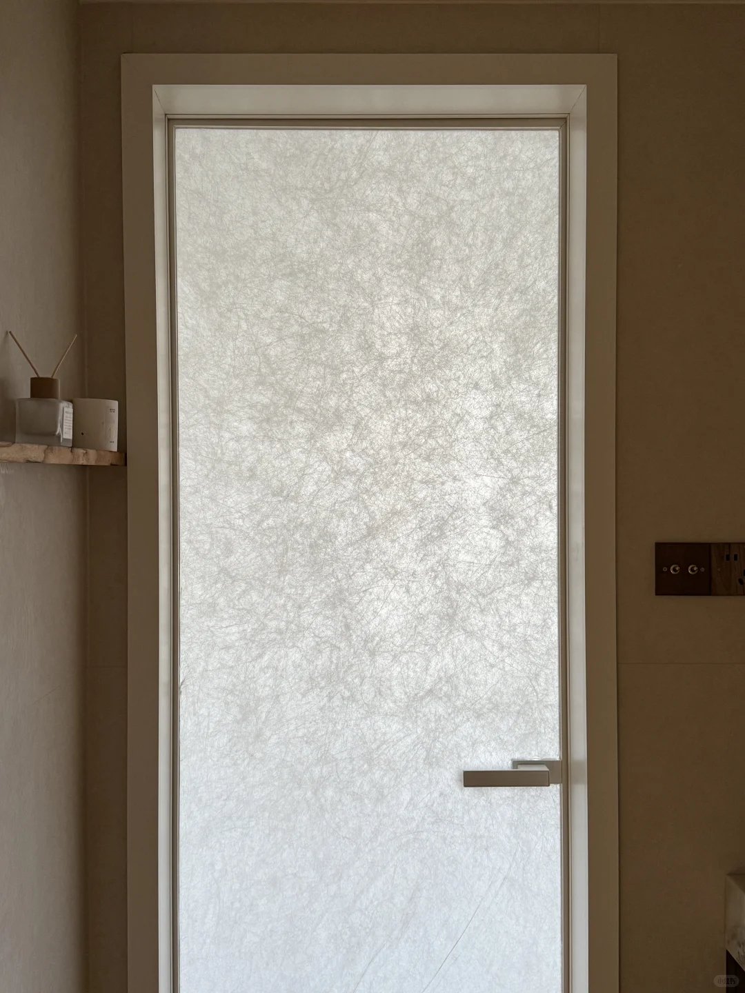 浴室门推荐！夹纸玻璃没有踩雷