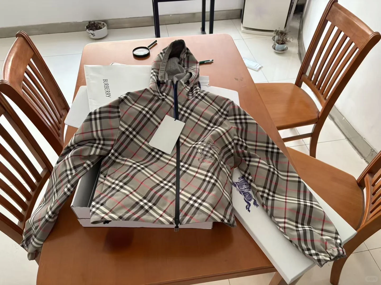 新品开发，实体工厂很困难，借钱也要搞开发