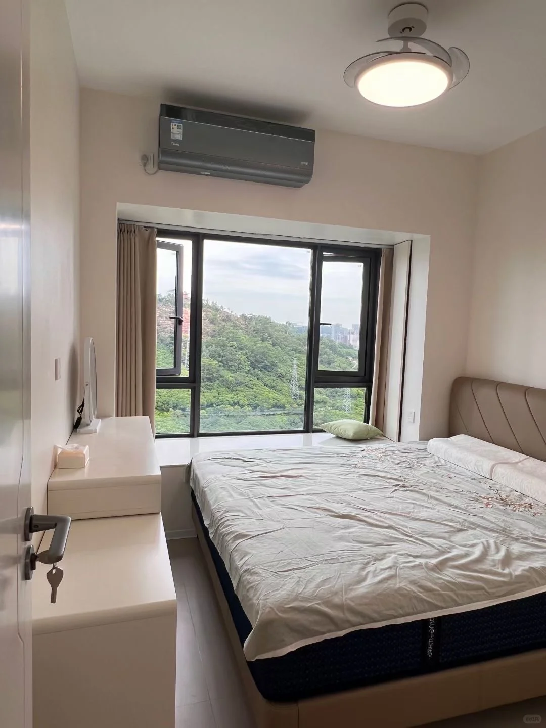 69㎡装出90㎡的既视感！小户型奶油风直接抄