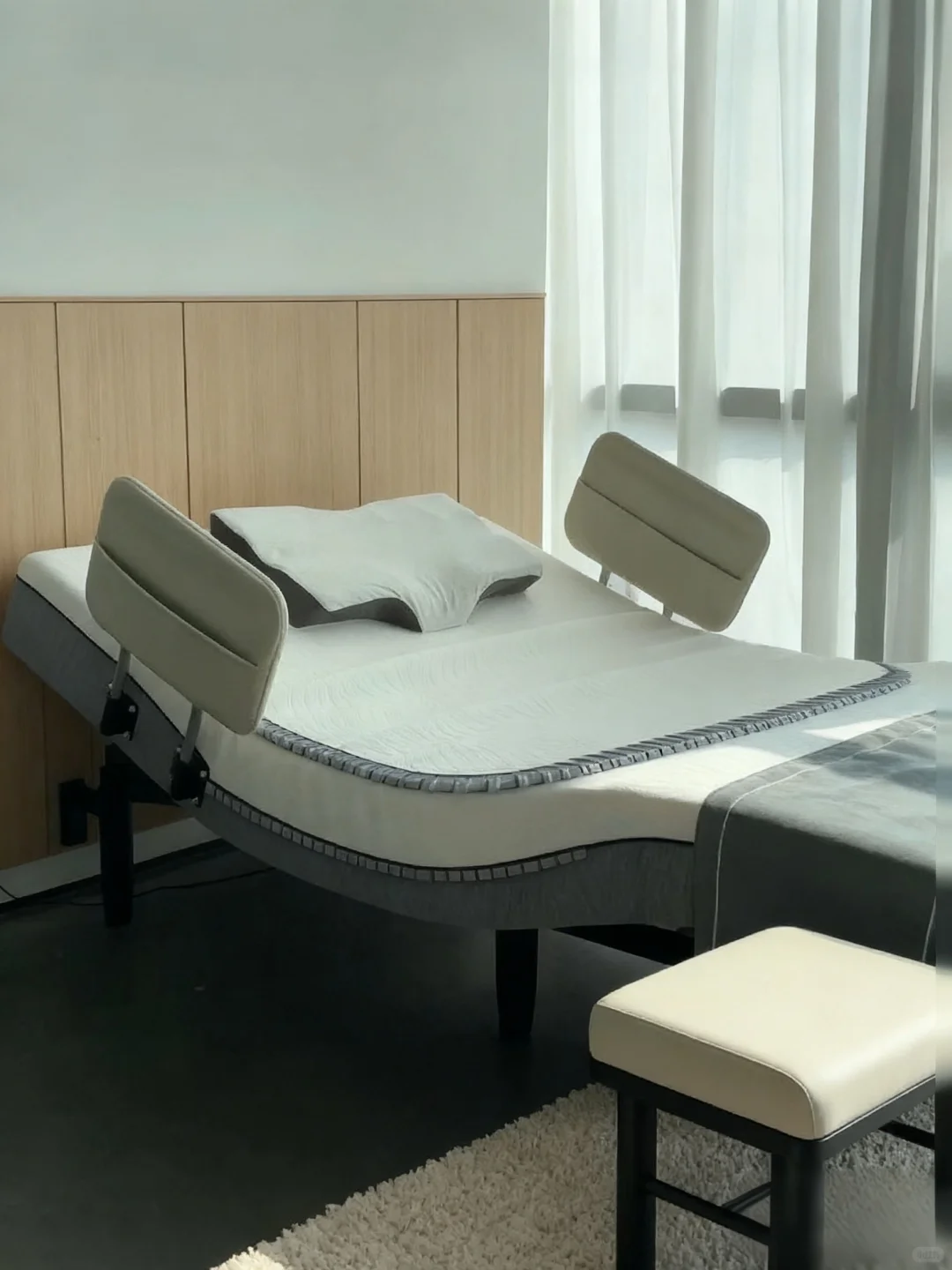 让适老家具护理床成为被温柔接住的日常