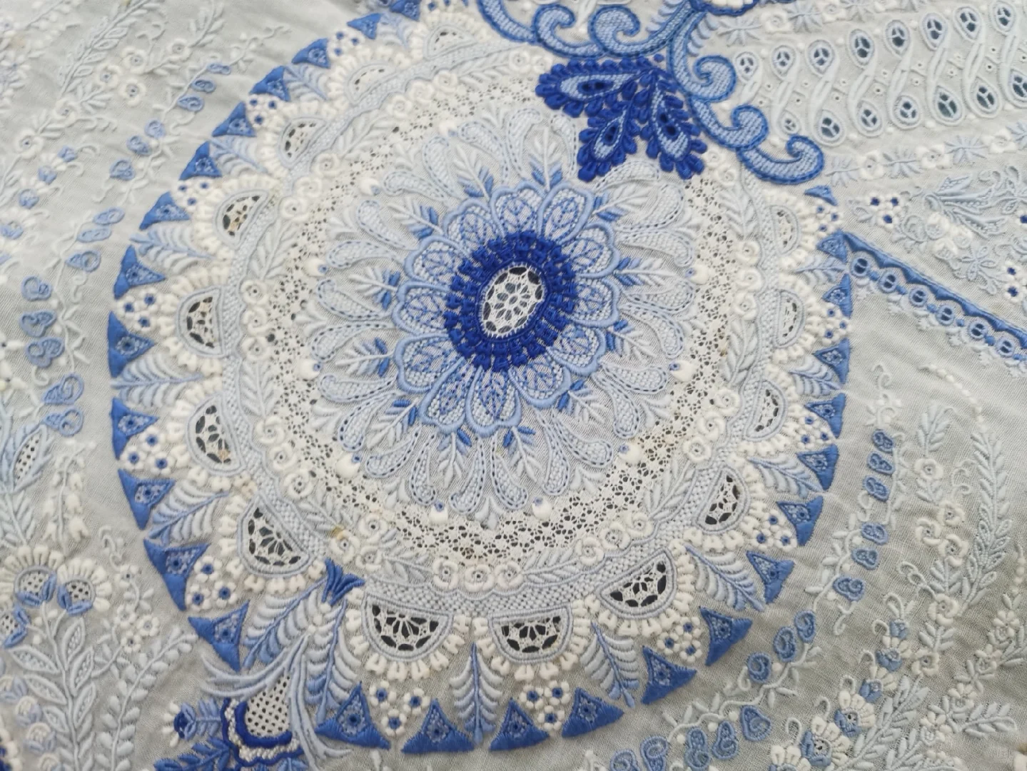 潮州抽纱 | 极繁主义的小众美学✨