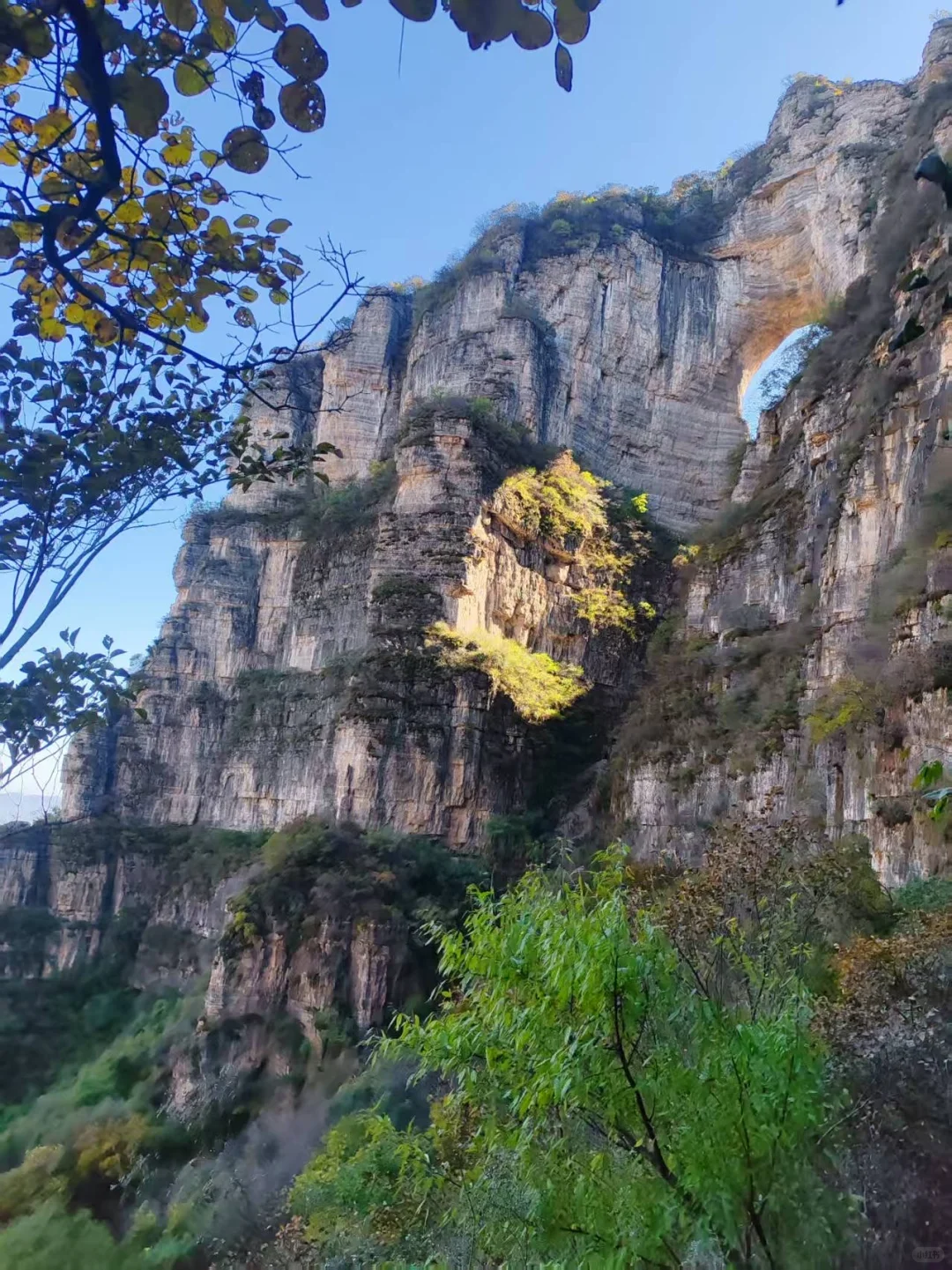 北京2h达！蚕姑坨悬崖边日照金山的秋日秘境