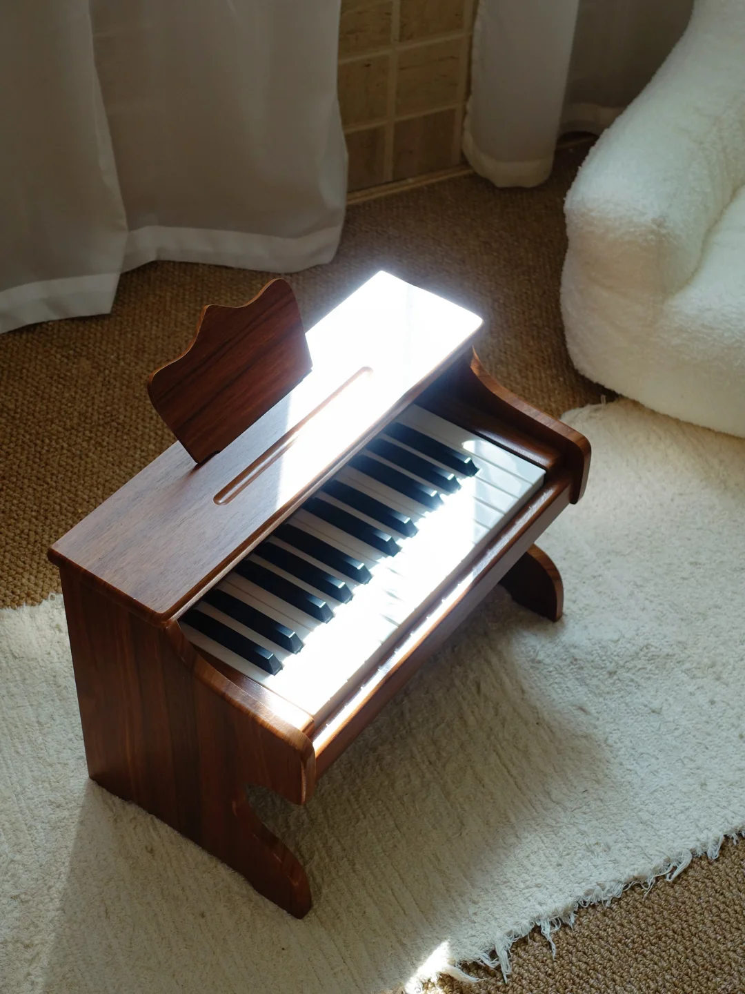 ?两岁宝宝的音乐启蒙｜把钢琴变成“大玩具”