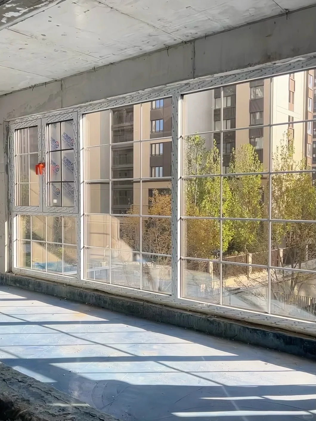断桥铝格子窗完美落地 太美了！