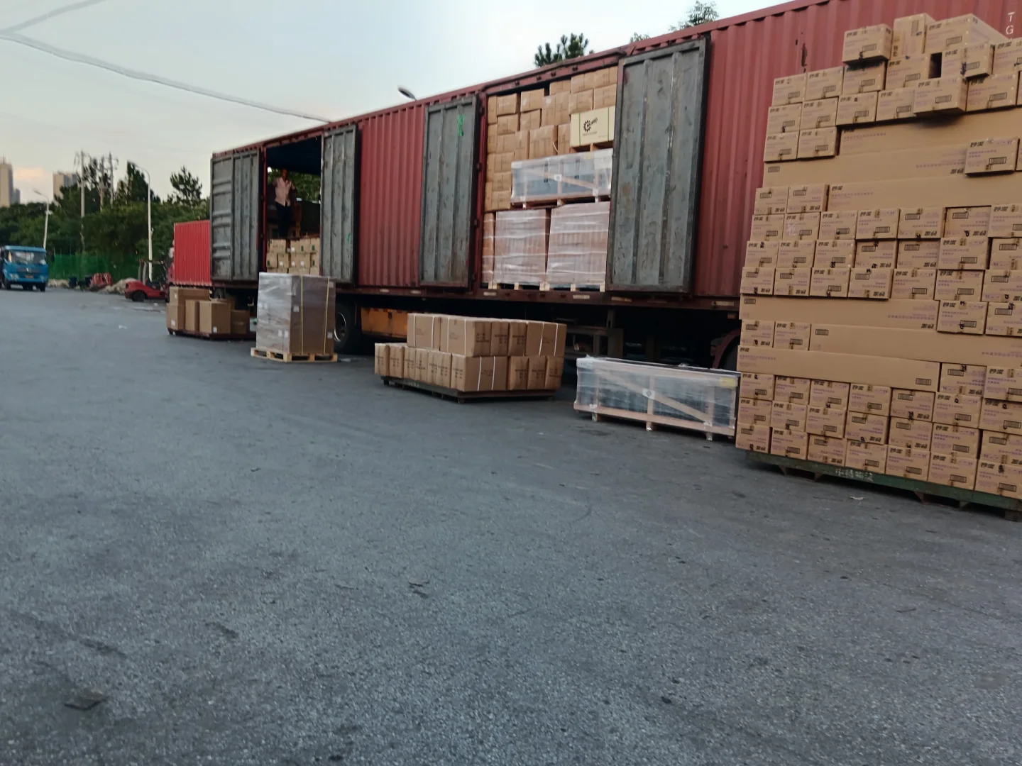 井冈山的一家物流公司，专业设备仪器托运