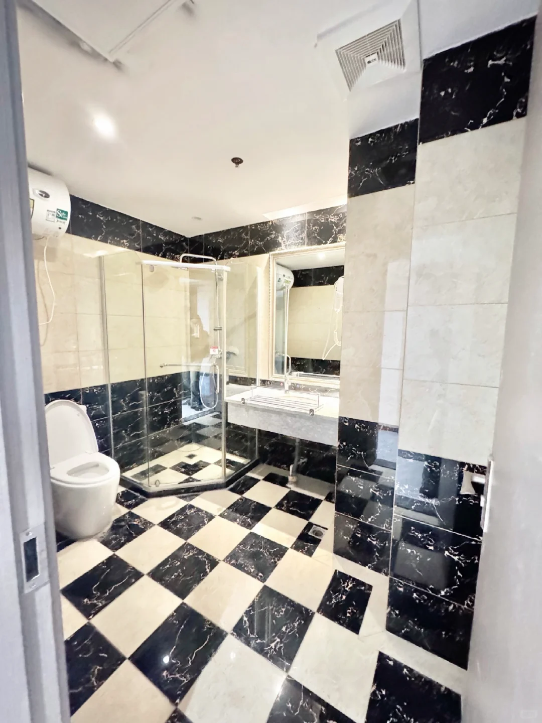 王家湾?｜一居室｜1199?可?️付