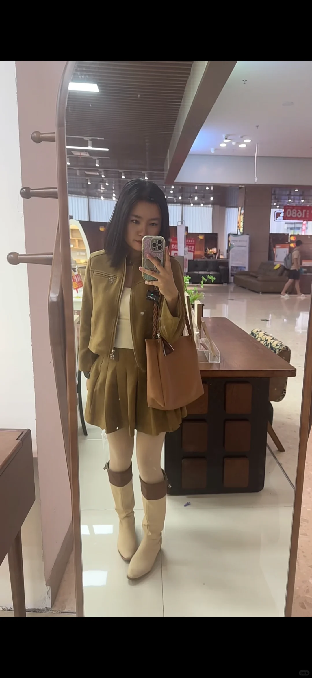 南康展销会把人已累趴