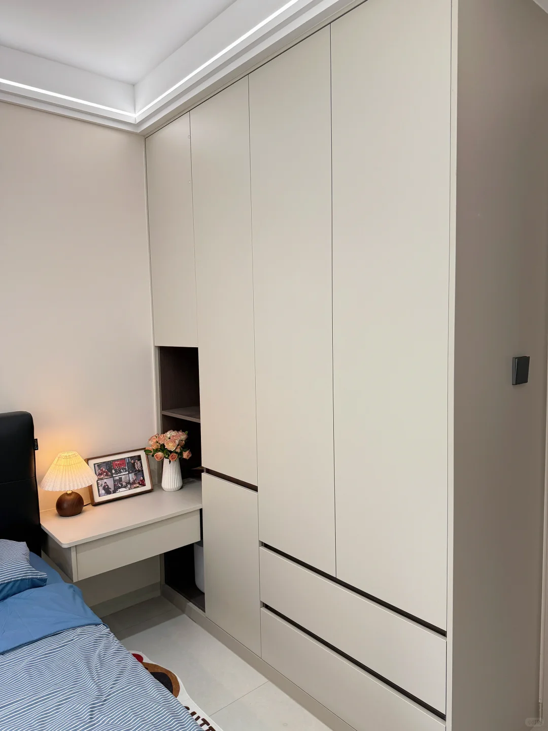 小卧室衣柜带书桌的设计太绝了！（尺寸在最后