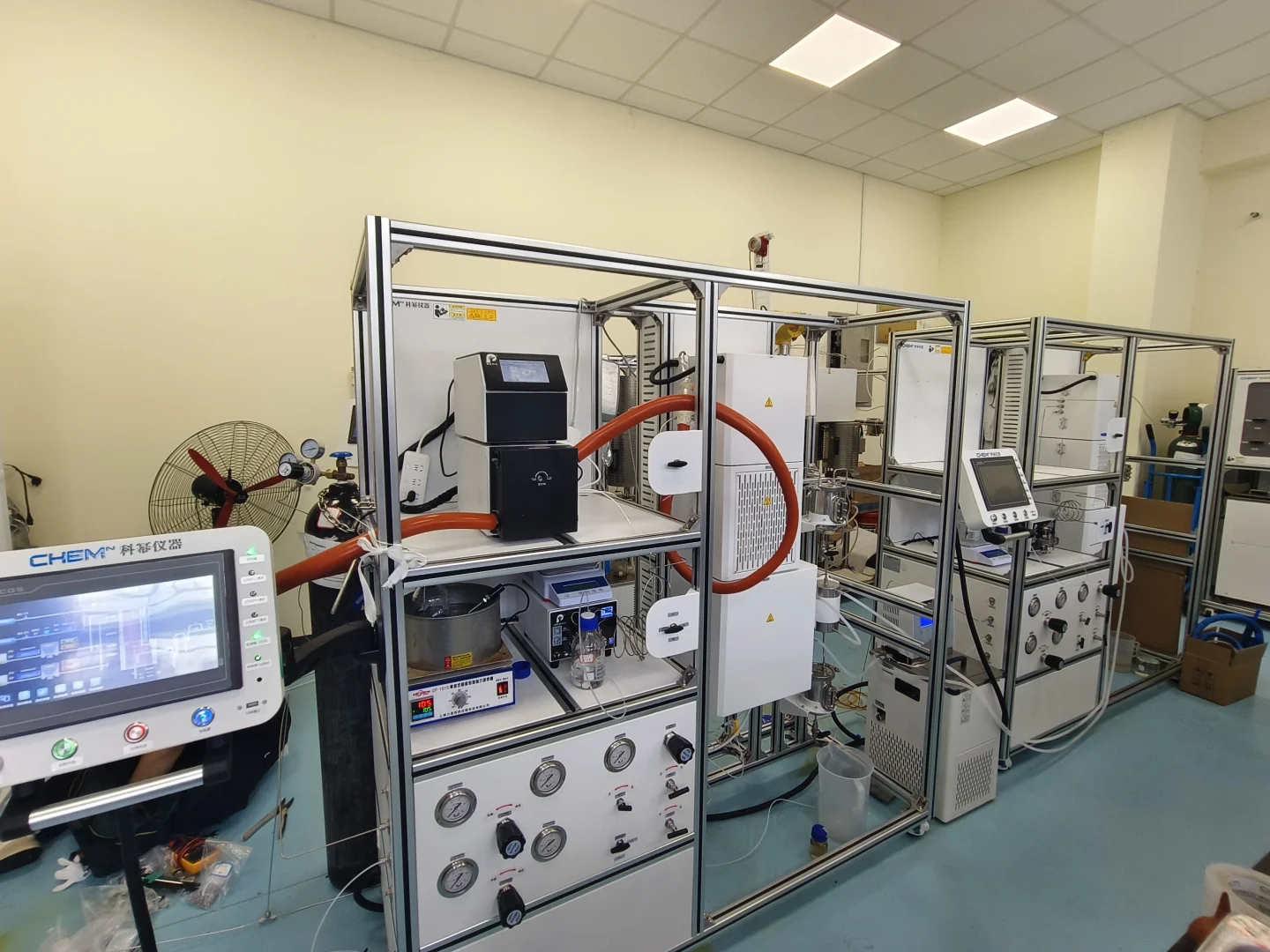 南京大学｜两气两液氨化固定床