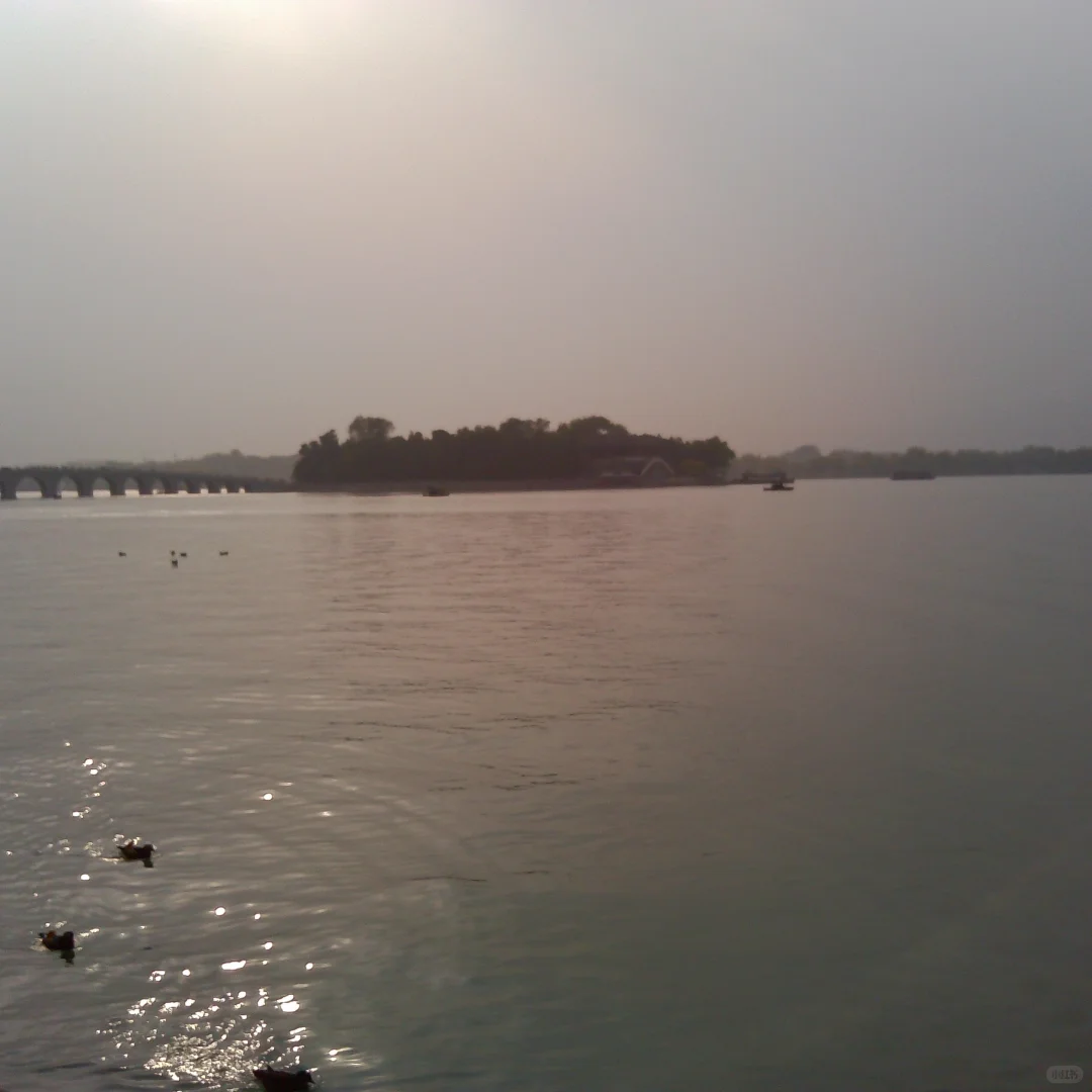 当你在阴天带一堆奇怪设备去颐和园