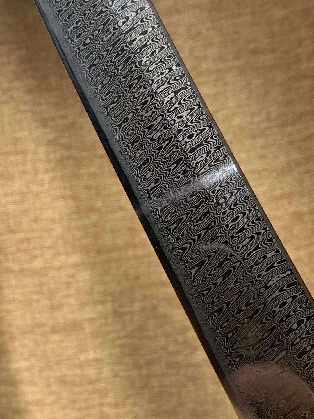 螺纹钢放在古代会是神器吗？比武士刀厉害吗？