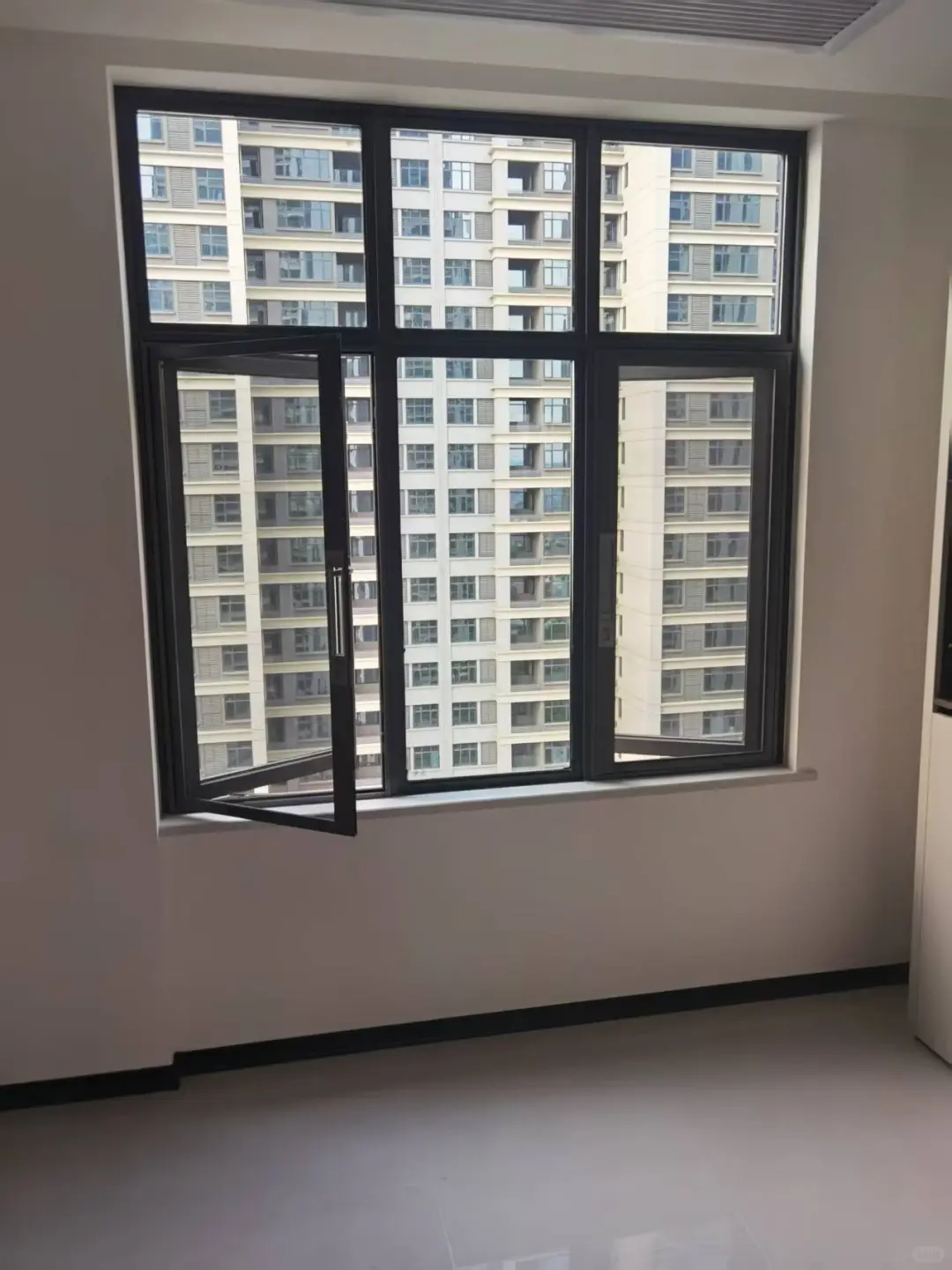 十里外滩，110系列断桥铝窗纱一体