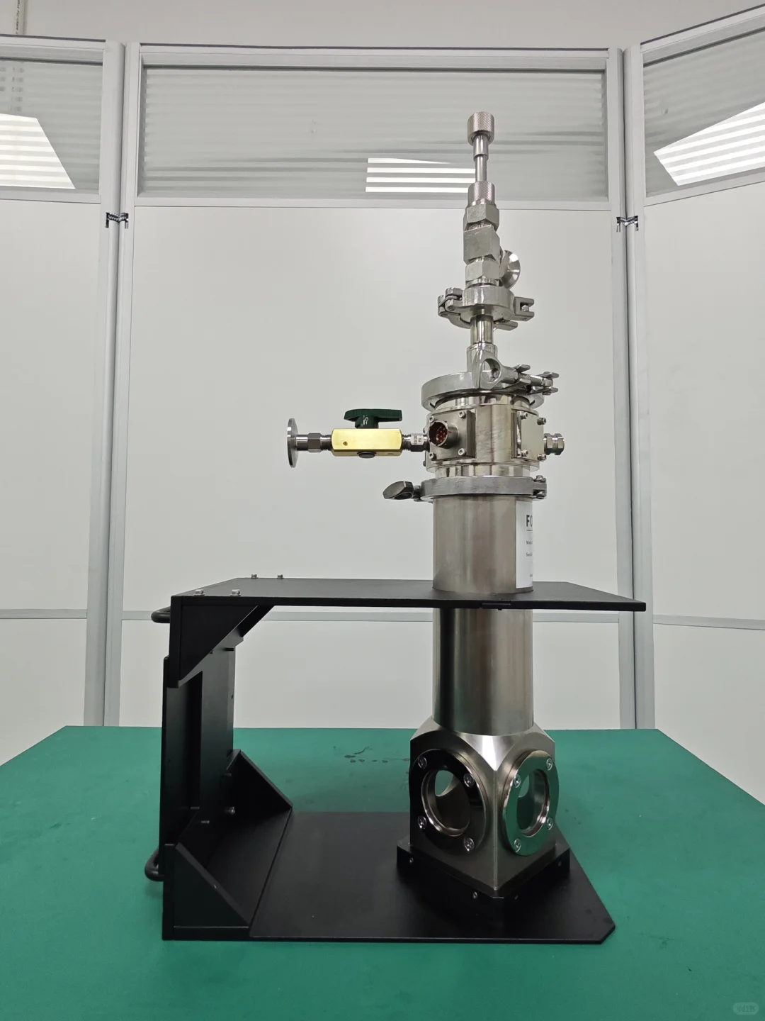 FVT-100液氮恒温器配光谱仪