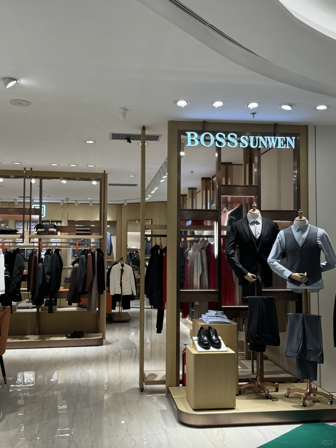 济南的姐妹看过来!10.25在银座能偶遇周一围