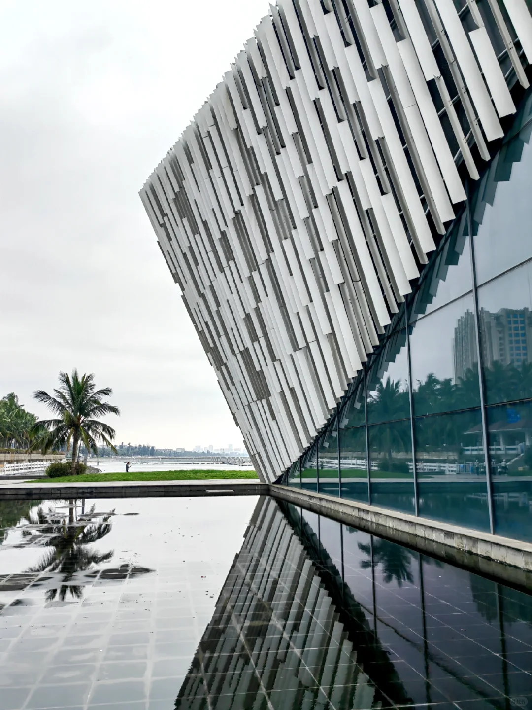 海南新建筑挺炸眼