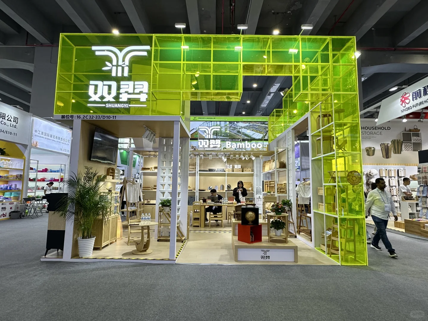 广交会二期现场直击！展台设计卷疯了?