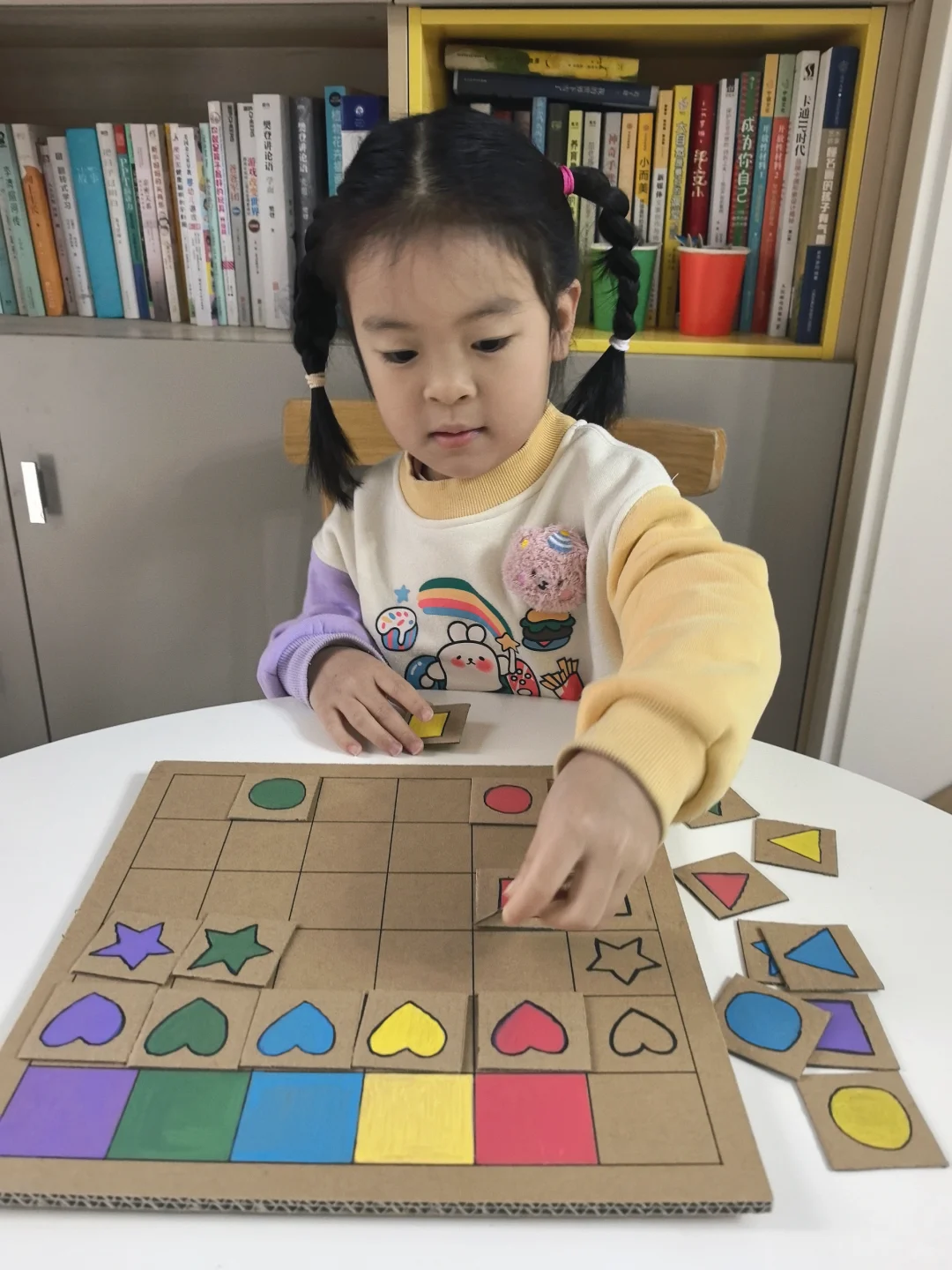 硬纸板变聪明板❗️自制早教益智游戏❗️