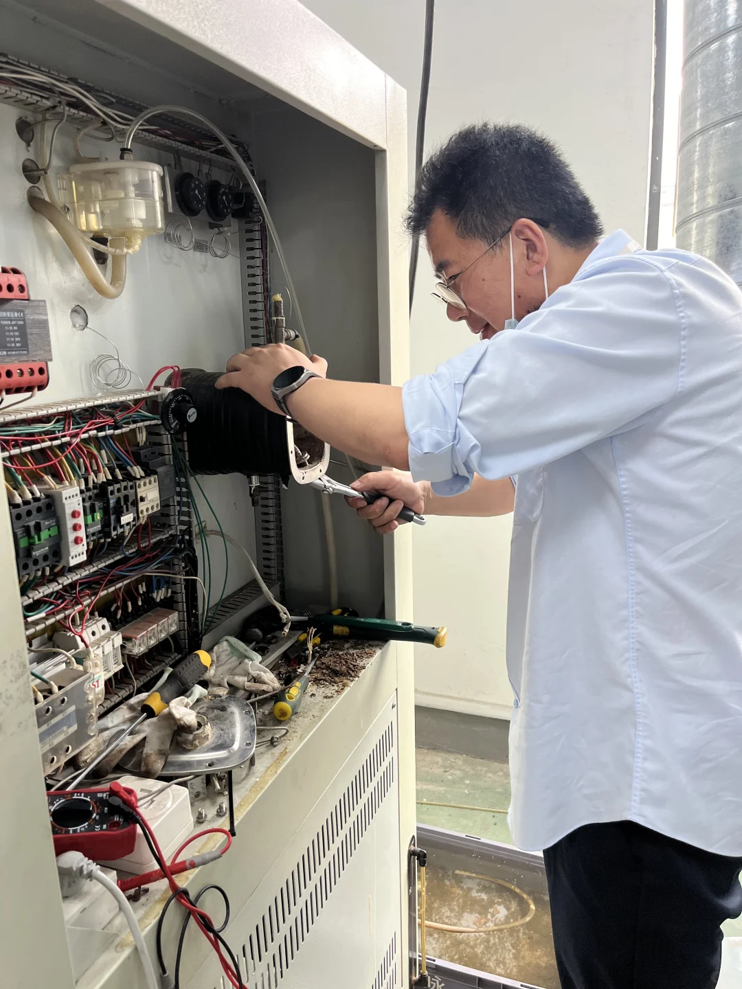 恒温恒湿试验箱维修