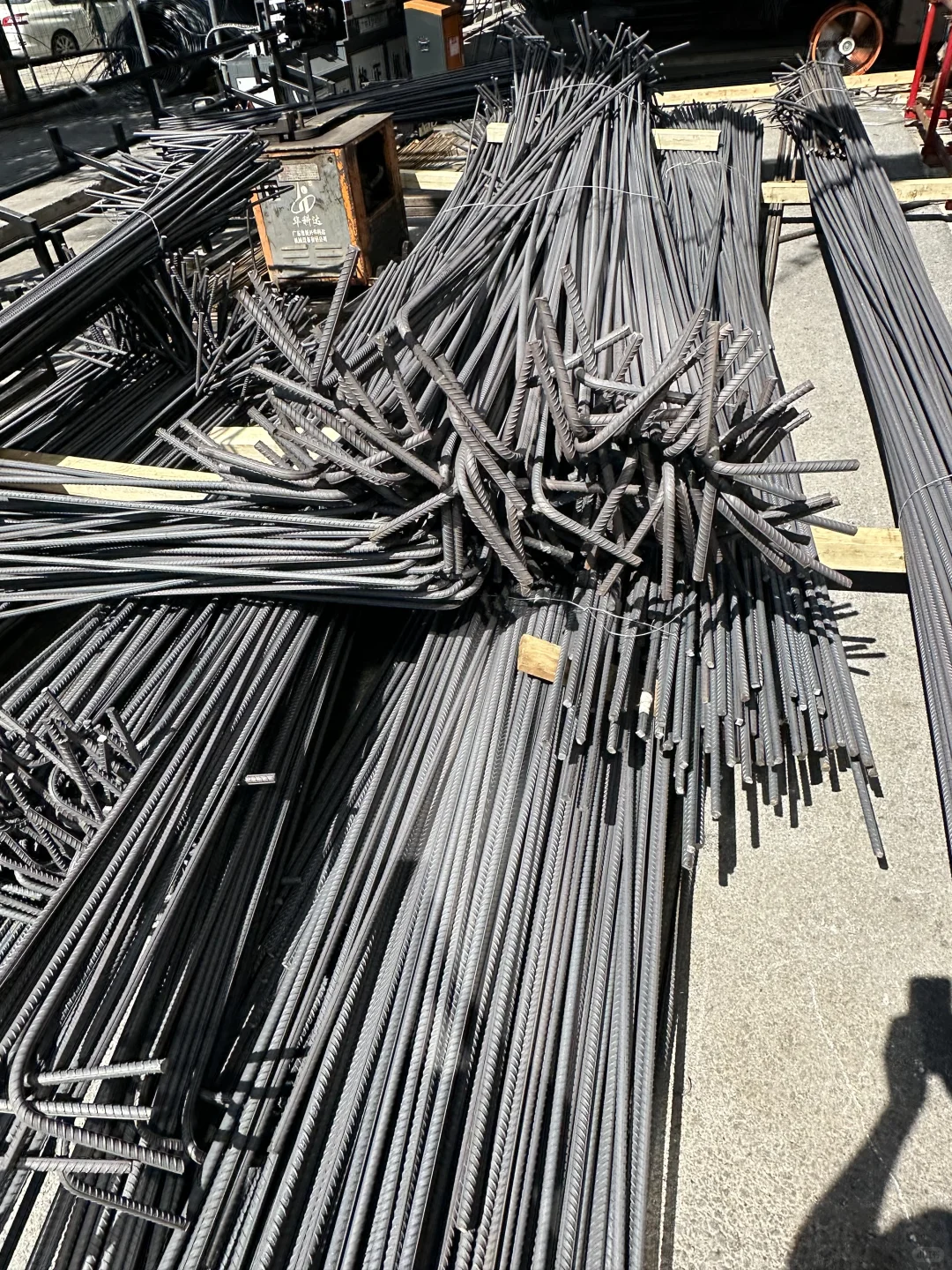 重庆螺纹钢厂 来啦