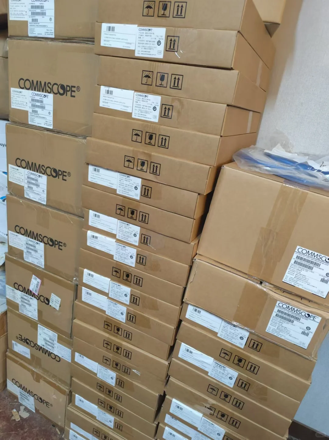 COMMSCOPE信息插座