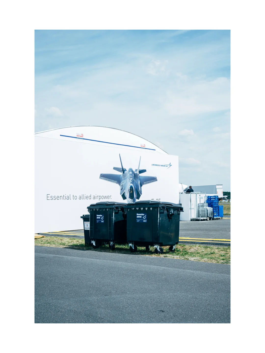 Nikita Teryoshin|拍摄全世界的武器展销会