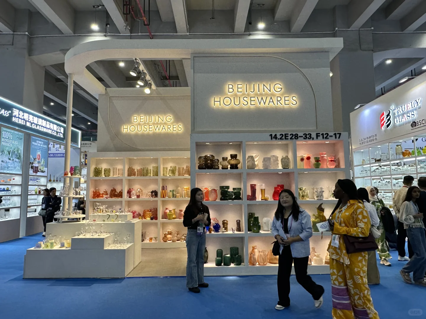 广交会二期现场直击！展台设计卷疯了?