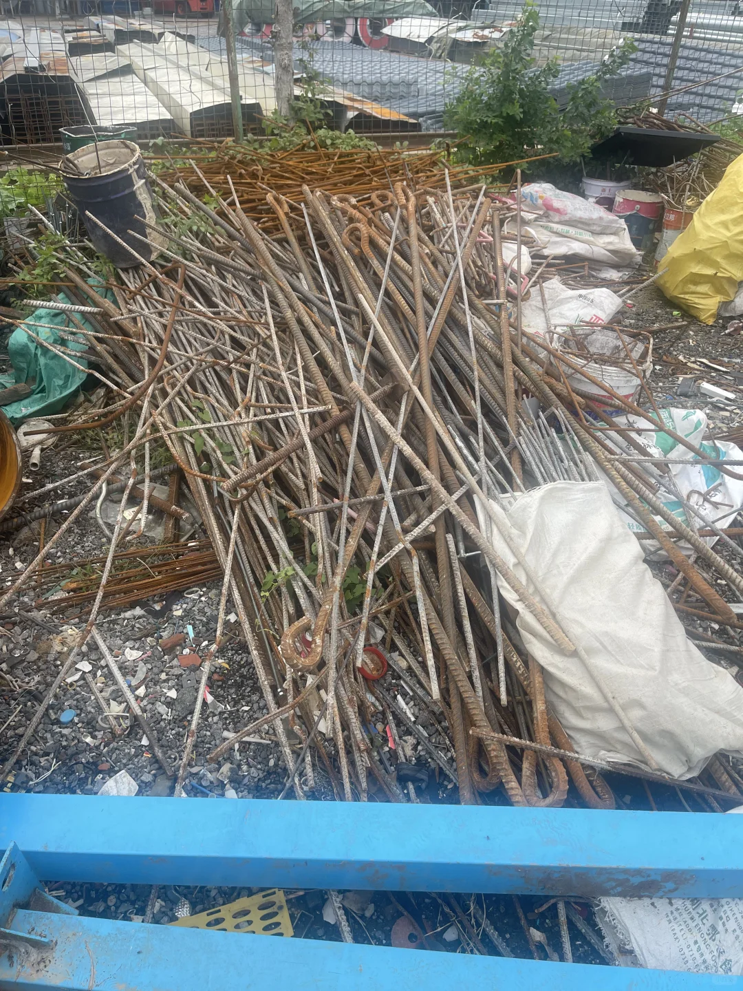 废品回收站花23元买8mm螺纹钢筋，夹灶台用