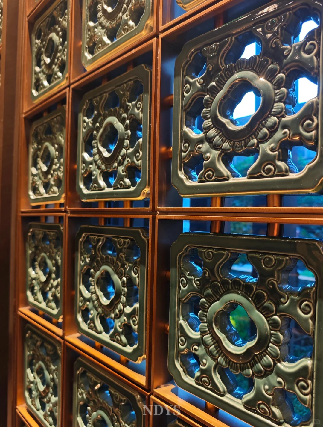 中式美学｜琉璃釉陶瓷砖屏风