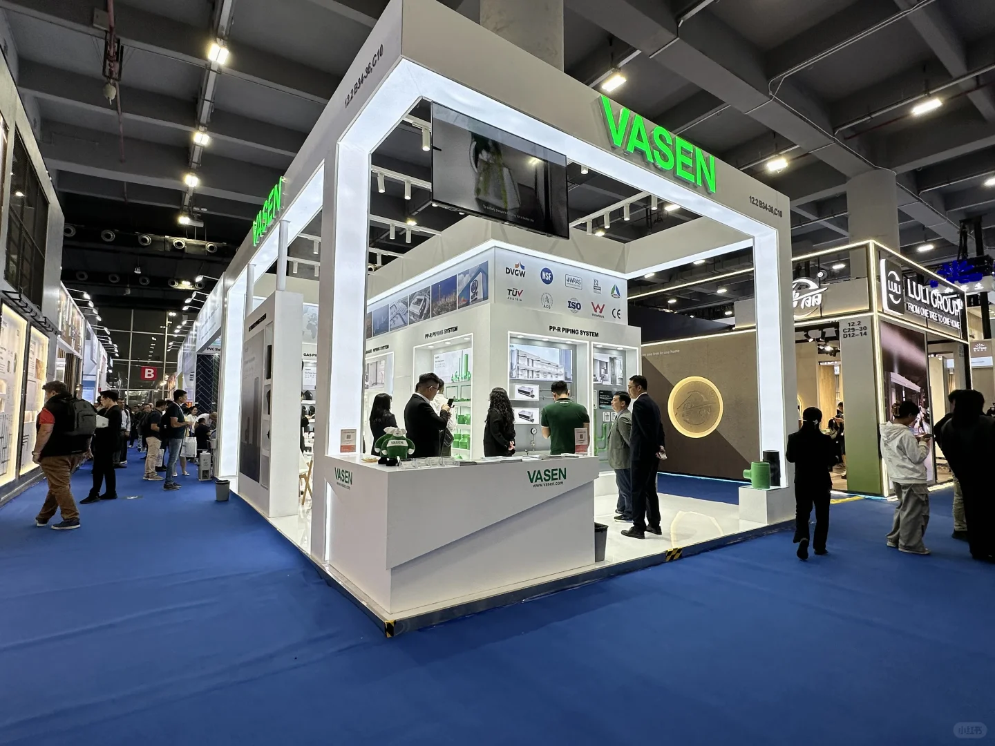 广交会二期现场直击！展台设计卷疯了?