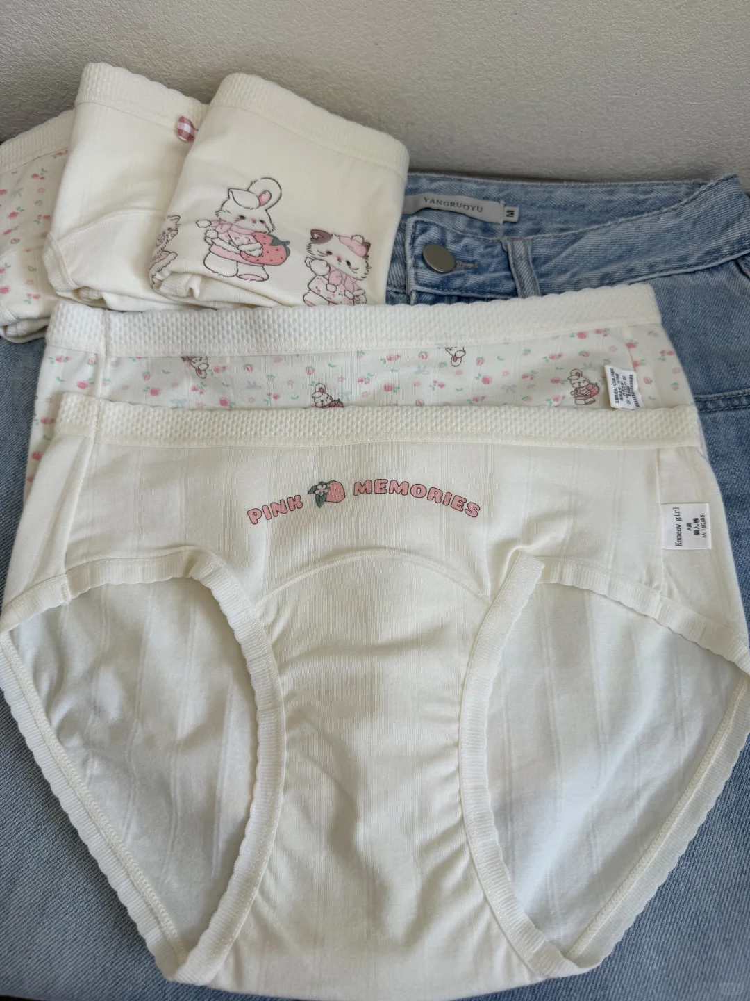 女设计师设计的内裤已经是next level了！