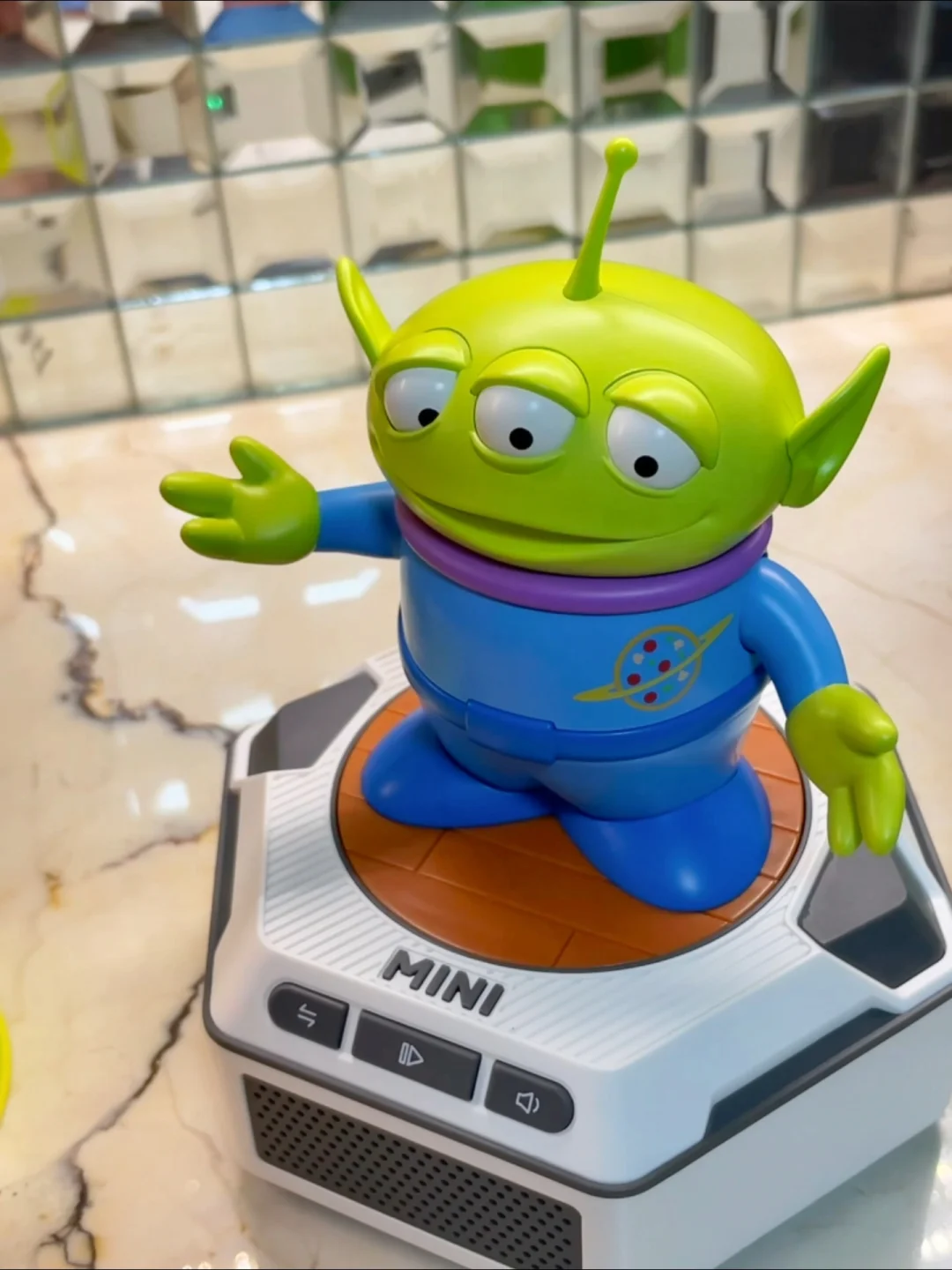 ?没有男孩子能拒绝高科技玩具！