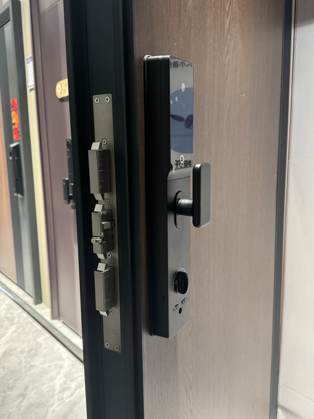 选智能门别只盯价格!3.0+才真靠谱